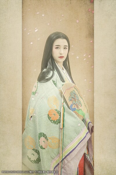 皆本麻帆扮する藤壺の女御。