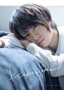 岡宮来夢の1st写真集「kurumu」（インディペンデントワークス）通常版表紙