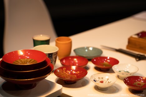 「An Imperial Sake Cup and I -恩賜の盃と私」より。（Photo by takashi fujikawa）