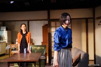 小松台東「左手と右手」より。