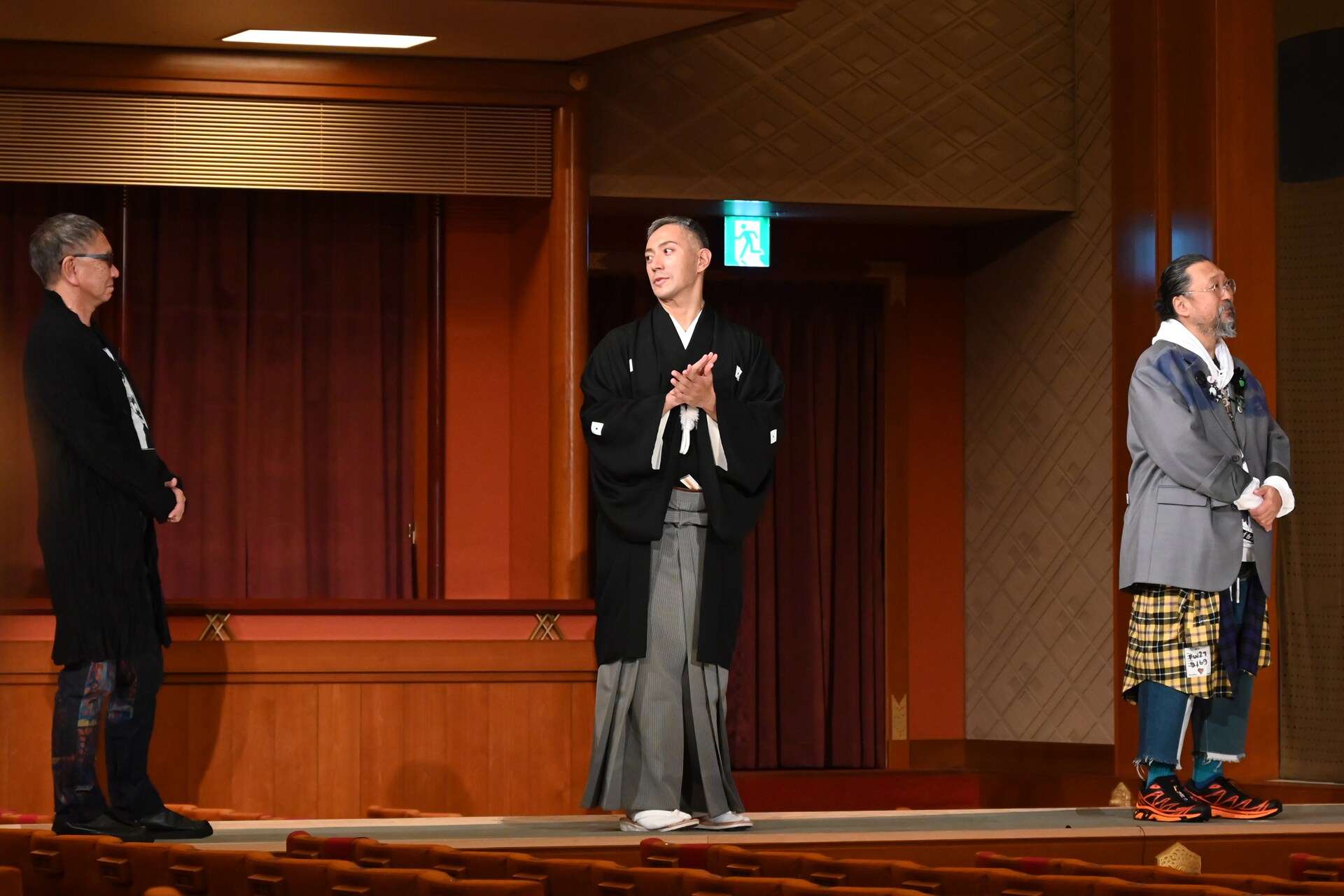 市川團十郎白猿、襲名披露興行に向け村上隆が手がけた祝幕に喜び「言葉