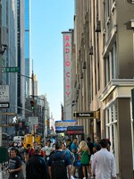 グラミー賞やトニー賞授賞式の会場となるラジオシティ・ミュージックホール。