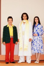 左から浅利陽介、中川大志、松井玲奈。（撮影：田中亜紀）