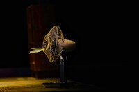 「夏の砂の上」より。（撮影：細野晋司）