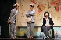 こまつ座 第145回公演「吾輩は漱石である」より。（撮影：宮川舞子）