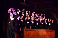 ミュージカル「天使にラブ・ソングを～シスター・アクト～」より。（写真提供：東宝演劇部）