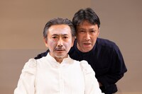 劇壇ガルバ「錆色の木馬」より。（撮影：加藤孝）