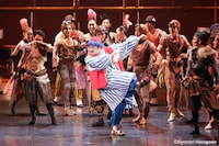 スターダンサーズ・バレエ団「ドラゴンクエスト」より。