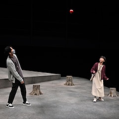 “リアルタイムな緊張と不安”を表現、KAAT×城山羊の会「温暖化の秋」開幕