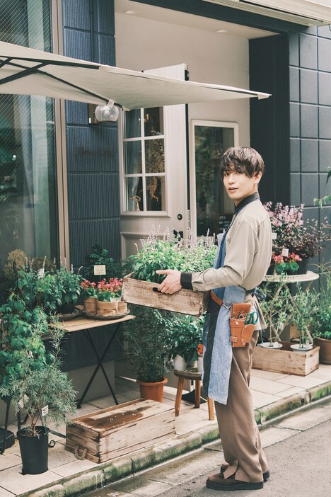 「陳内将2023.04-2024.03カレンダーブック」（東京ニュース通信社）より。