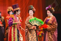 花組芝居35周年公演第2弾「鹿鳴館」コロッケ組＆カツレツ組、華やかに開幕