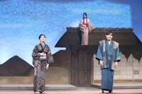 「舞台『日本昔ばなし』貧乏神と福の神～つるの恩返し～」より。