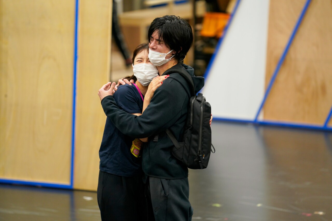 グリブラ準レギュラーの柿澤勇人、出演作「東京ラブストーリー」の稽古場紹介