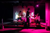 ヨルノサンポ団「イロトリドリのシロクロ」より。