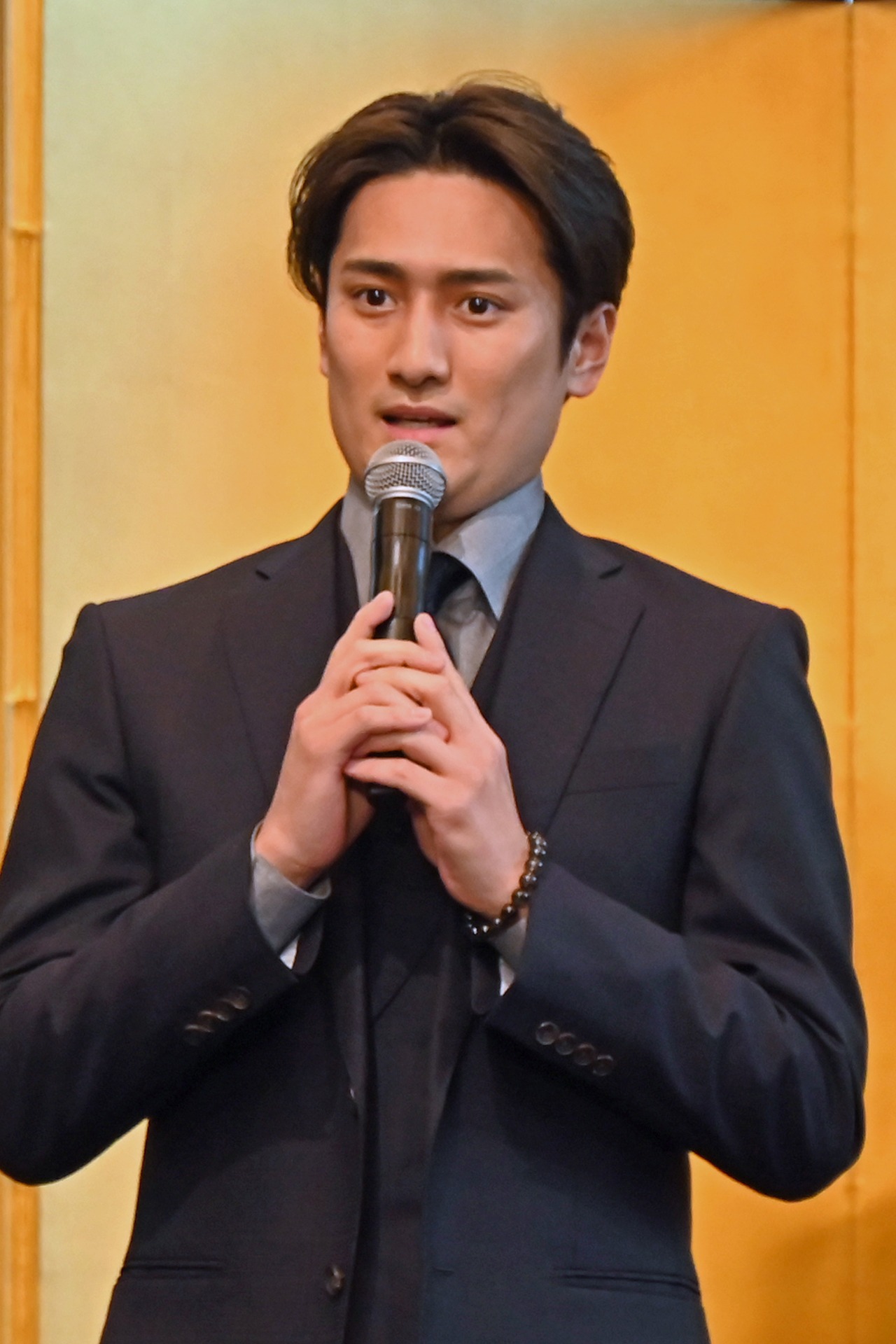 中村隼人