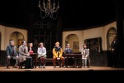ラッパ屋 第47回公演「君に贈るゲーム」ジャンケンチームの様子。(撮影:木村洋一)