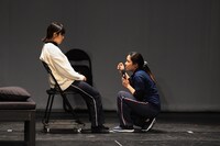 「Pamilya」より。（撮影：富永亜紀子）