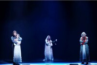 ミュージカル「スクルージ～クリスマス・キャロル～」より。（撮影：田中亜紀）