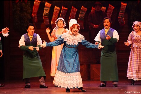 ミュージカル「スクルージ~クリスマス・キャロル~」より。(撮影:田中亜紀)