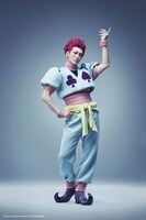 丘山晴己扮するヒソカ。