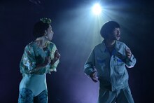 旗揚げ百周年記念公演 其のよん 中野坂上デーモンズ 第23回「十三月の混沌」より。（撮影：柴田鷹雄）