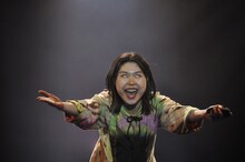 旗揚げ百周年記念公演 其のよん 中野坂上デーモンズ 第23回「十三月の混沌」より。（撮影：柴田鷹雄）