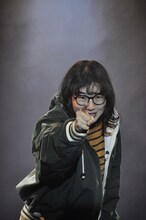 旗揚げ百周年記念公演 其のよん 中野坂上デーモンズ 第23回「十三月の混沌」より。（撮影：柴田鷹雄）