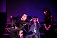 劇団「地蔵中毒」第十六回公演 無教訓意味なし演劇 vol.16「つちふまず返却観音 2022～テトラポッドの着払い～」より。（撮影：塚田史香）