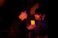 劇団「地蔵中毒」第十六回公演 無教訓意味なし演劇 vol.16「つちふまず返却観音 2022～テトラポッドの着払い～」より。（撮影：塚田史香）