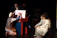 飛ぶ劇場「Q稿、猫のカツカザン事務所」より。（撮影：工藤頌子）