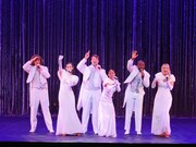 「ブロードウェイ クリスマス・ワンダーランド」より。（Photo by Tomoko Hidaki）