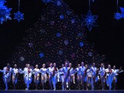 「ブロードウェイ クリスマス・ワンダーランド」より。（Photo by Tomoko Hidaki）