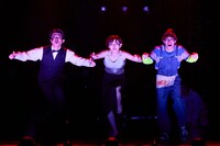 柿喰う客 新作本公演「禁猟区」より。（撮影：サギサカユウマ）