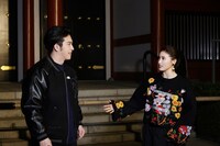 左から尾上松也、土屋太鳳。