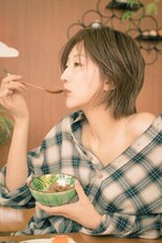 紅ゆずる写真集「悪い女 A BAD WOMAN」より。