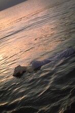 紅ゆずる写真集「悪い女 A BAD WOMAN」より。