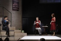 舞台「イヴの時間」より。