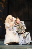 彩の国シェイクスピア・シリーズ「ジョン王」より。（撮影：宮川舞子）