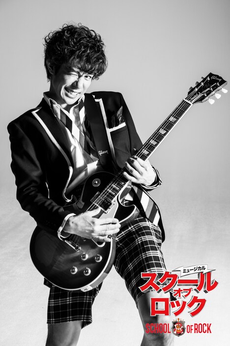ミュージカル「スクールオブロック」柿澤勇人扮するデューイ・フィン。(Photo by HIRO KIMURA / 提供:ホリプロ)