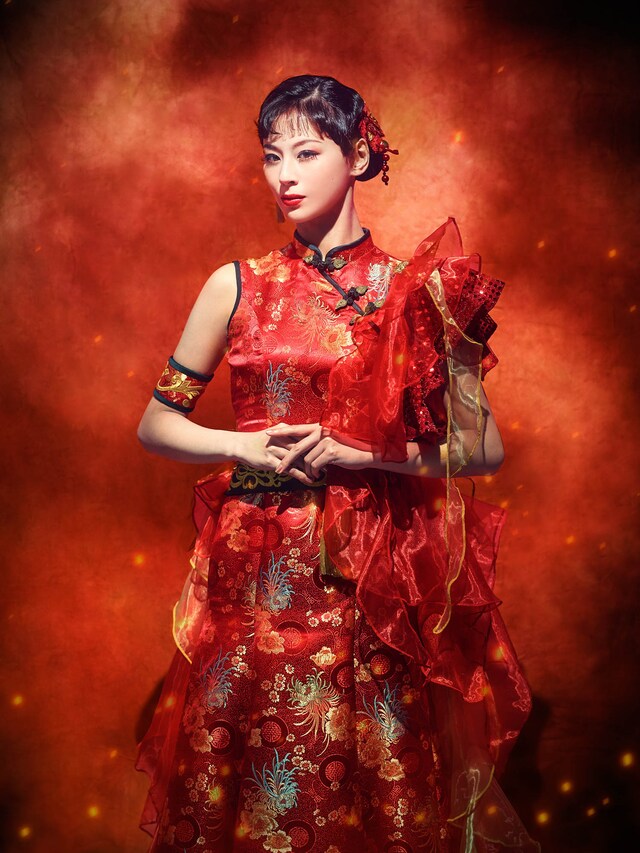 李香蘭役の西内まりやのビジュアル。