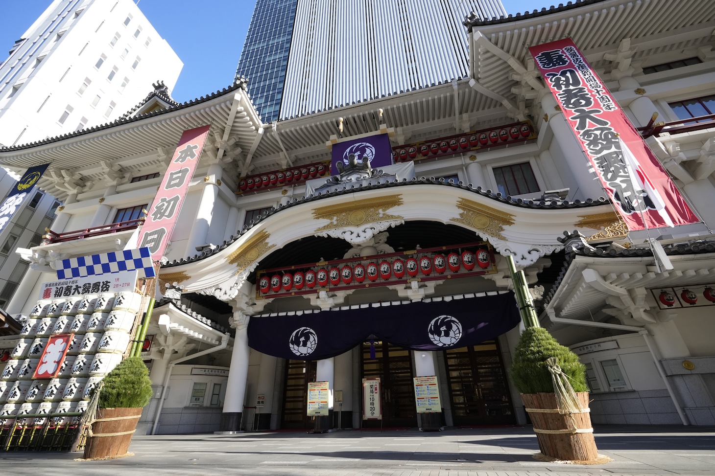 初日を迎えた東京・歌舞伎座の様子。