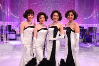 左からsara、村川絵梨、望海風斗、福原みほ。(c)フジテレビ