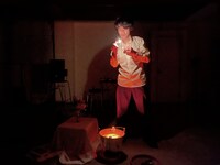 演劇団体LIVERALLY「暗闇が掴んだことのない光」より。