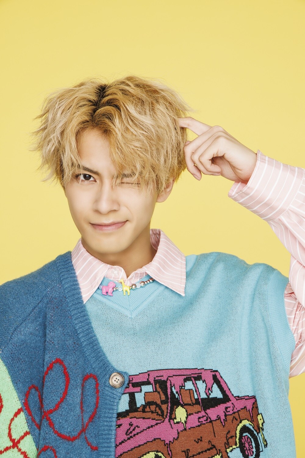 中尾暢樹2023.04-2024.03カレンダーブック」（東京ニュース通信社