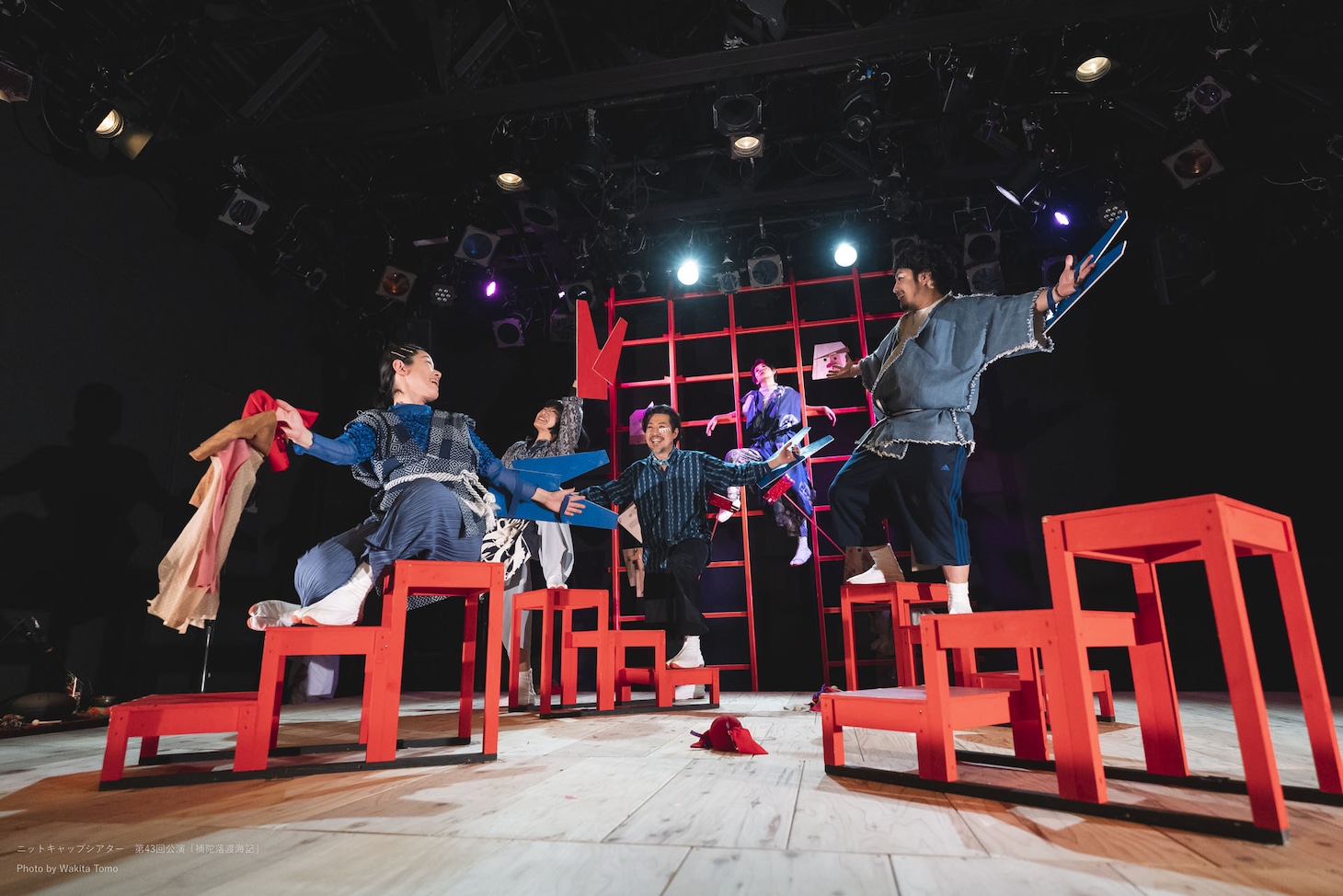 ニットキャップシアター 第43回公演「補陀落渡海記」より。