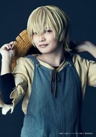 堀之内仁扮する宮沢賢治。