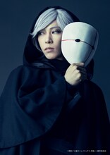 香取直登扮するナサニエル・H。