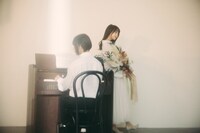 泊まれる演劇「雨と花束」ビジュアル