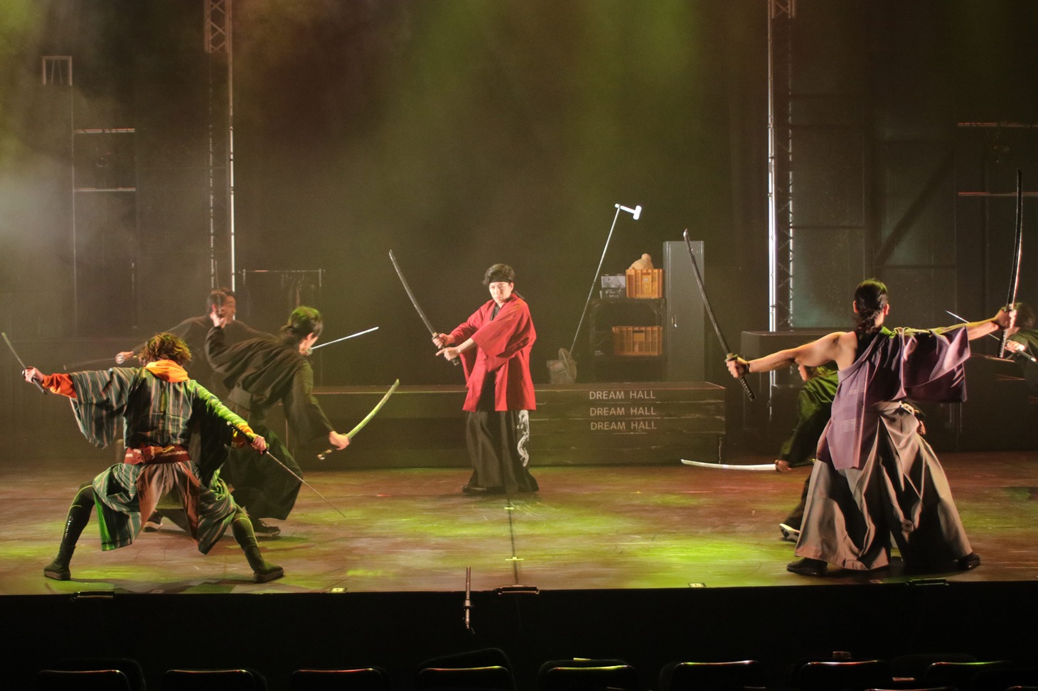 30-DELUX×KoRocK「スペースウォーズ2023 feat. BOYS AND MEN」より。