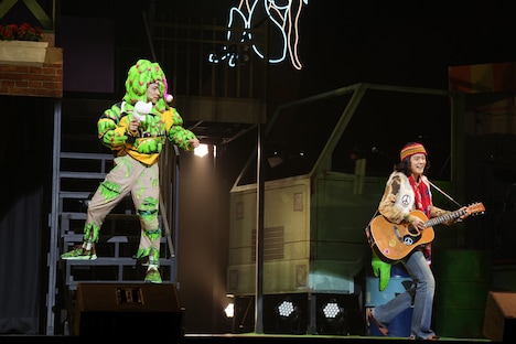 オフ・ブロードウェイ・ミュージカル「悪魔の毒毒モンスターREBORN」より。